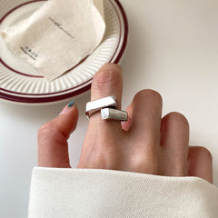 Geometric Cross Ring in 925 Sterling Silver