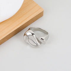 High-End Women's Rings with Concave and Convex Design